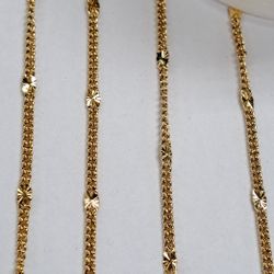 10 Yards Saturn Chain: Electro Plated Gold Chain. / Cadena Saturno: En Baño De Oro.