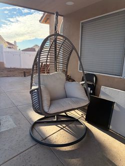 Outdoor Wicker Hanging Egg Chair with Stand