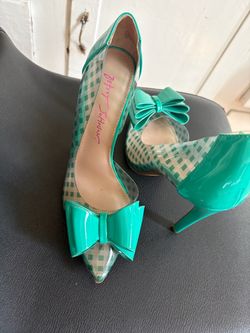 Women’s  shoes