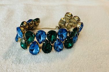 Bracelet Best Offer Mid-century, fabulous, large pear, shaped blue and green stone bracelet