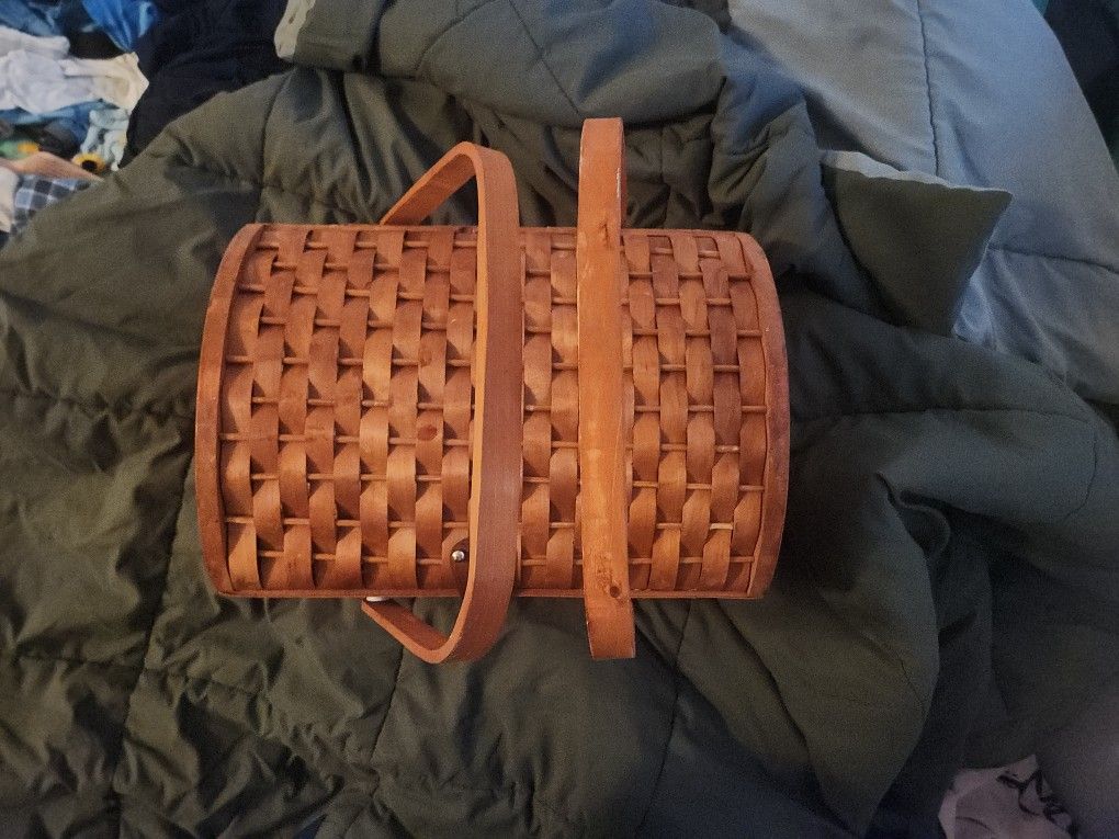 Vintage Picnic Basket.