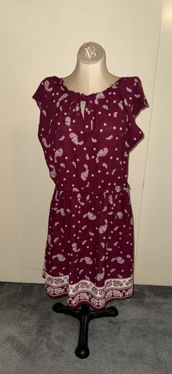 Women’s like New Lauren Conrad Pleated Paisley Midi dress (size XL)