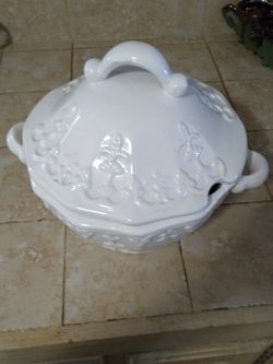 Large Covered Classic Bowl