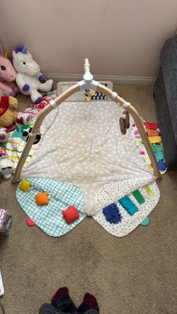 Lovevery Tummy Time Play Mat