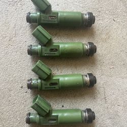 Toyota Matrix fuel injectors