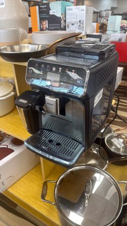 Philips 5500 coffee making fully automated machine
