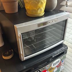 Emerson 8 bottle Wine Fridge 