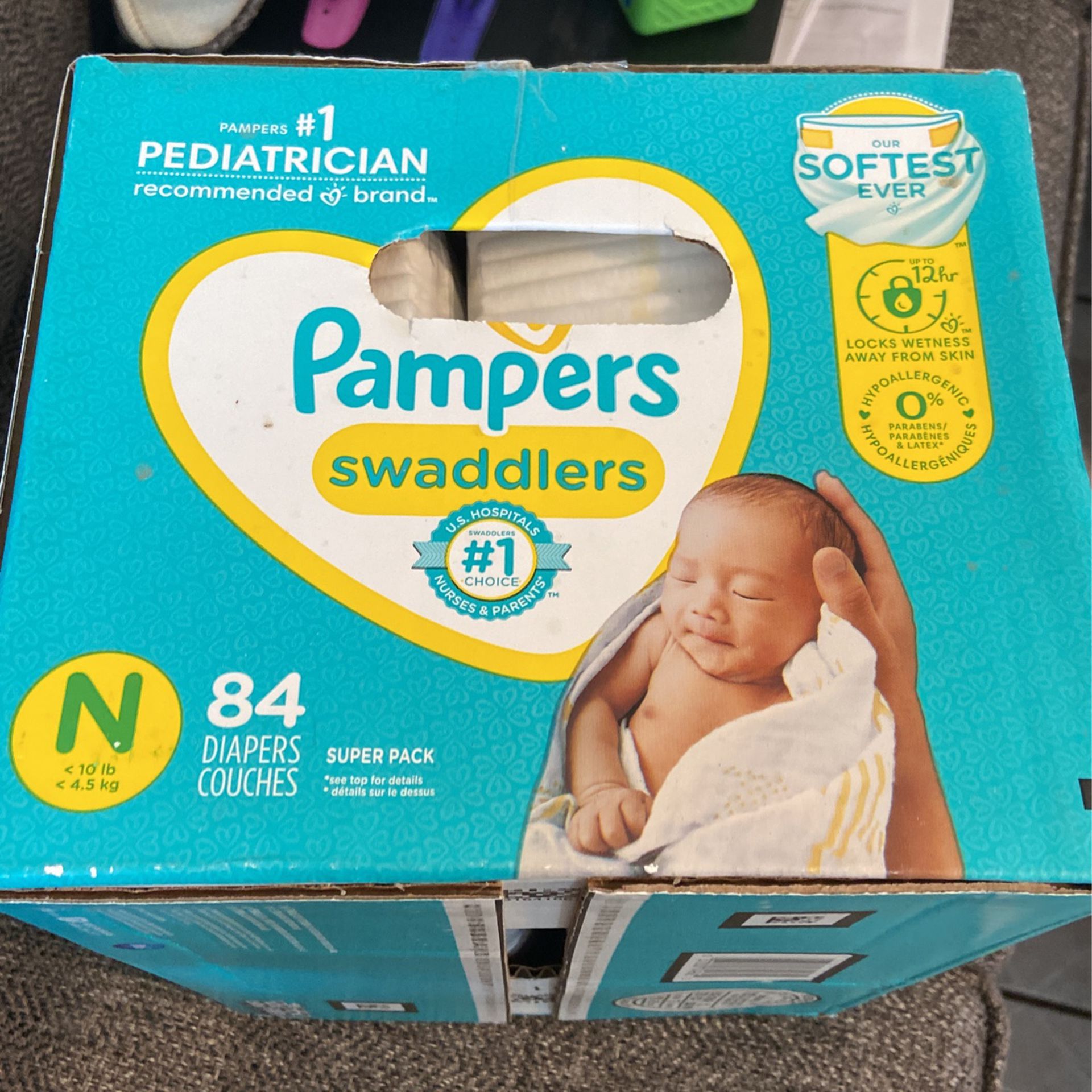 NEWBORN PAMPERS BRAND DIAPERS 