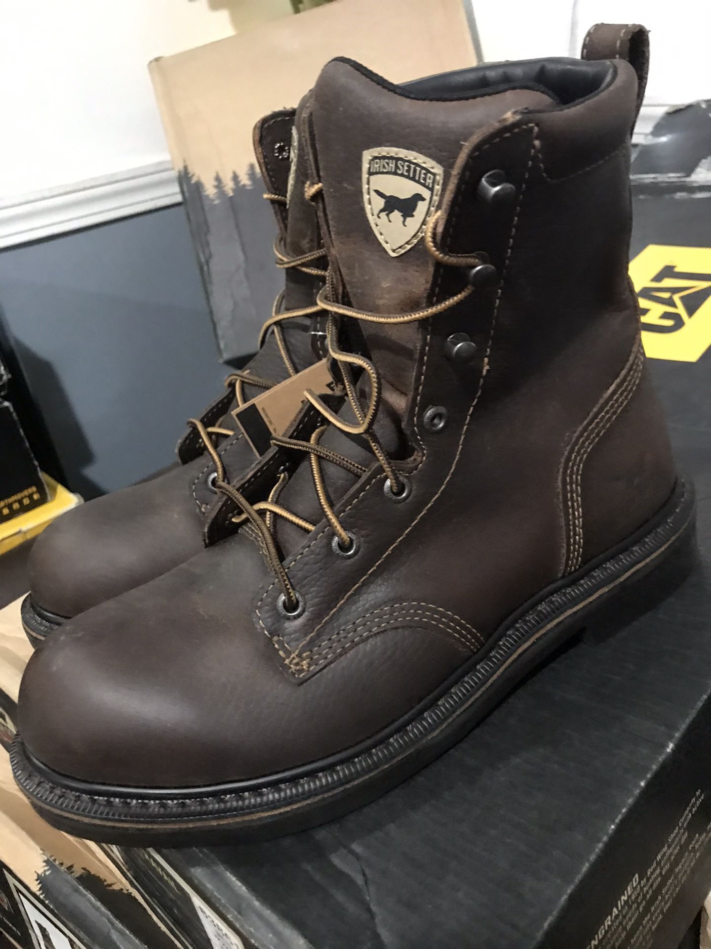 WORK BOOTS //RED WING //IRISH SETTER // 83861//size Available (8)(12)