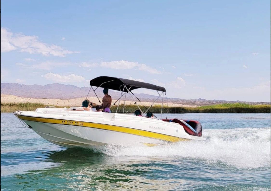 2007 Glastron Deck boat