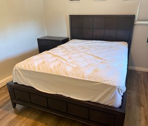 Bedroom set ready for you to take!