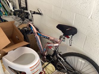 Mongoose Vadium bicycle