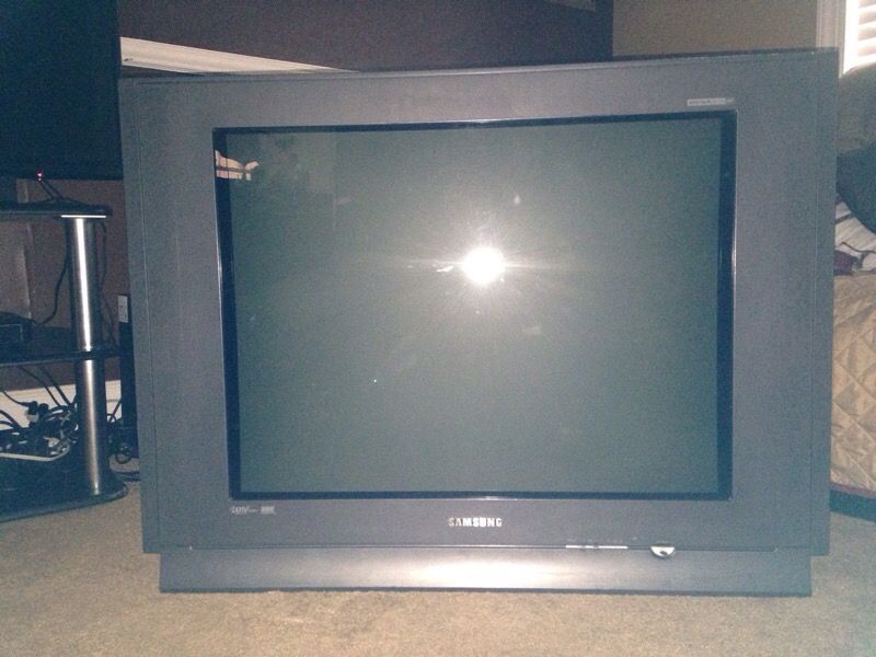 Samsung Dynaflat HD television. TXM3297HF
