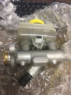2002 Nissan Frontier se brake master cylinder