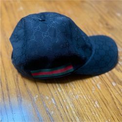 Authentic Gucci hat NEVER WORN