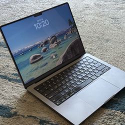 MacBook Pro 14”, M1 Max 1TB / 32GB RAM