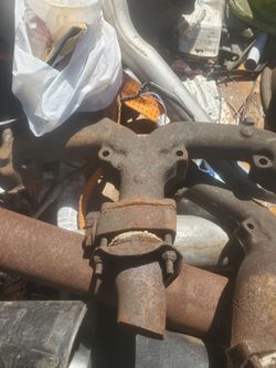 V8 gm ramhorns exaust manifold  original  see Pictures