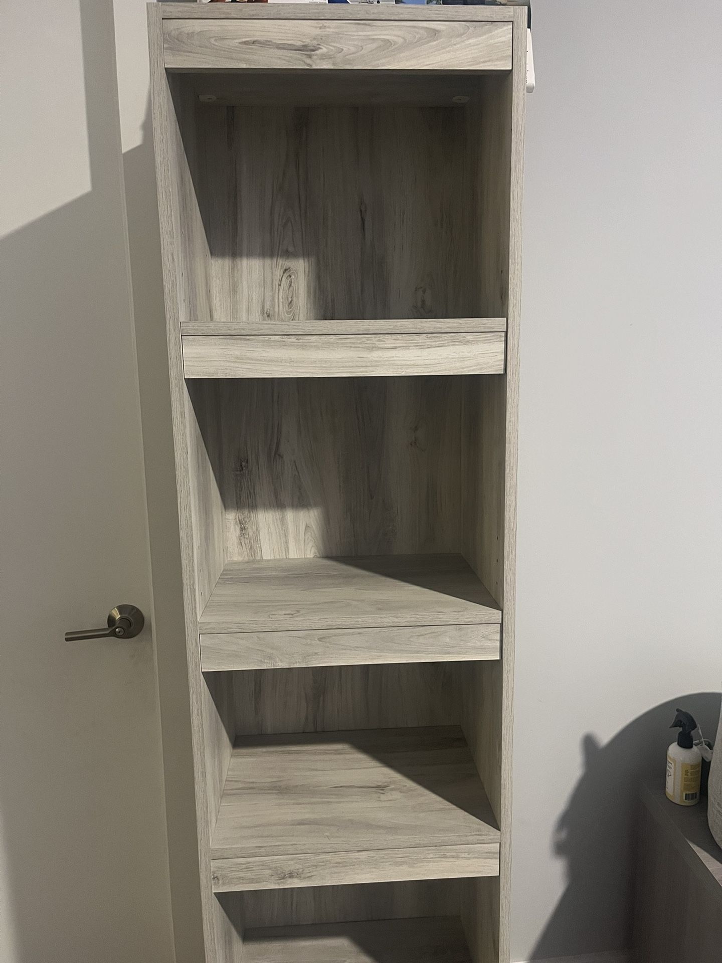 5 SLOT BOOKSHELF - TAN (RoomsToGo)