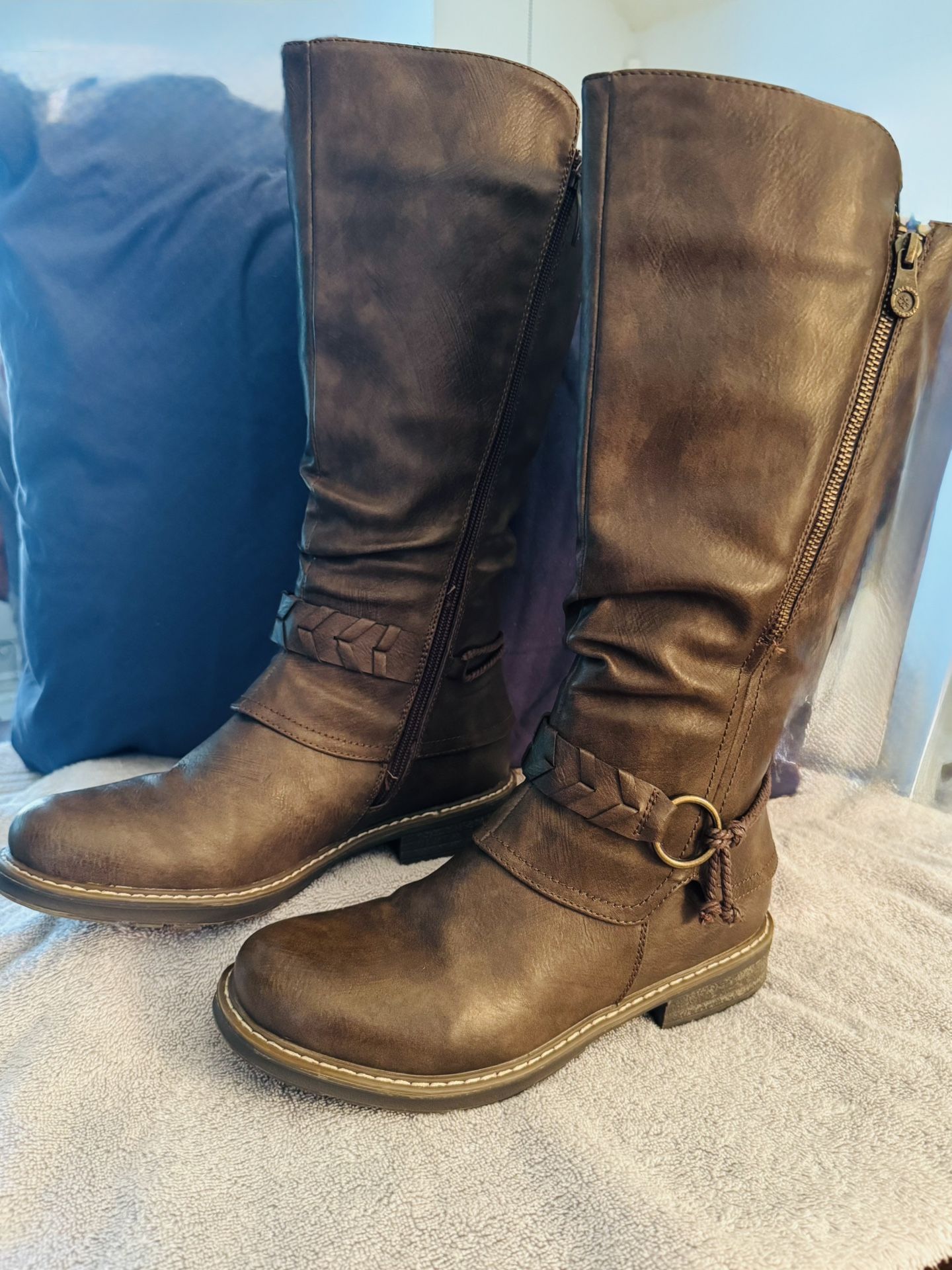 Women’s Calf Size Boots 