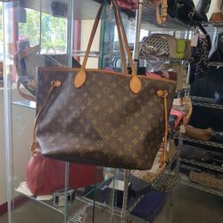 Louis Vuitton Purse For Sale Layaway Available 10% Down If You Are Interested Please Ask For Maribel Thank You 