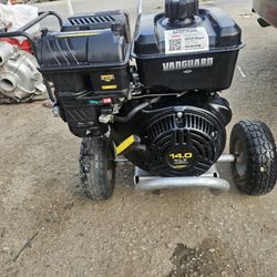 BE PRESSURE WASHER 4400psi w/ Vanguard 408cc motor and Triplex pump