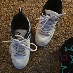 Heely's Size 11