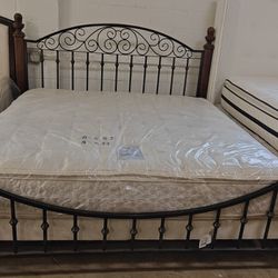 King Size Mattress And Box Spring With Bed Frame 🚚 Free Delivery 🚚