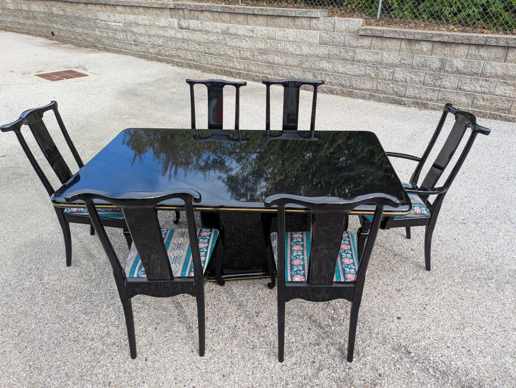 Gloss Black Dining Room Set