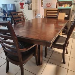 Solid Wood Dining Table W 4 Chairs Moving Needs To Go