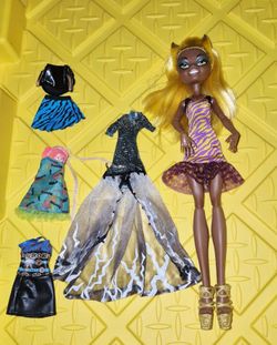 Monster High Clawdia Wolf doll