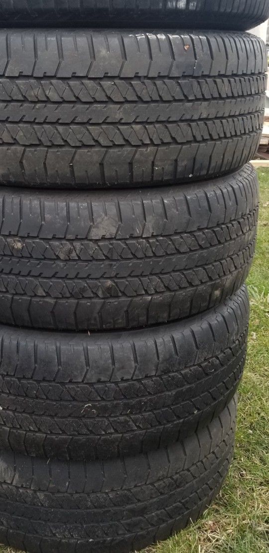 4 22" Brigestone Tires