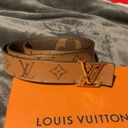 Louis Vuitton belt (NOT FIRM ON PRICE) CAN NEGOTIATE IF NEEDED A LOT OF ROOM FOR NEGOTIATION 