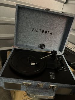 Victrola vinyl player