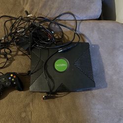 Original Xbox With Controller And Cables 