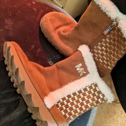 Michael Kors Size 3 Kids Boots In Great Condition 