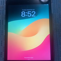 Apple iPad 6th Generation 32GB Unlocked Like New!