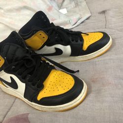 Nike Mids Size 4.5y Big Kids 