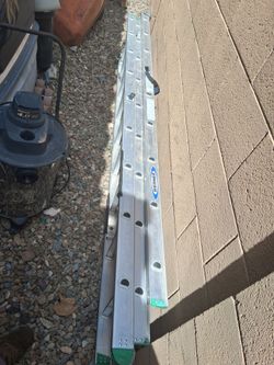 Ladder 24' Aluminum Extending