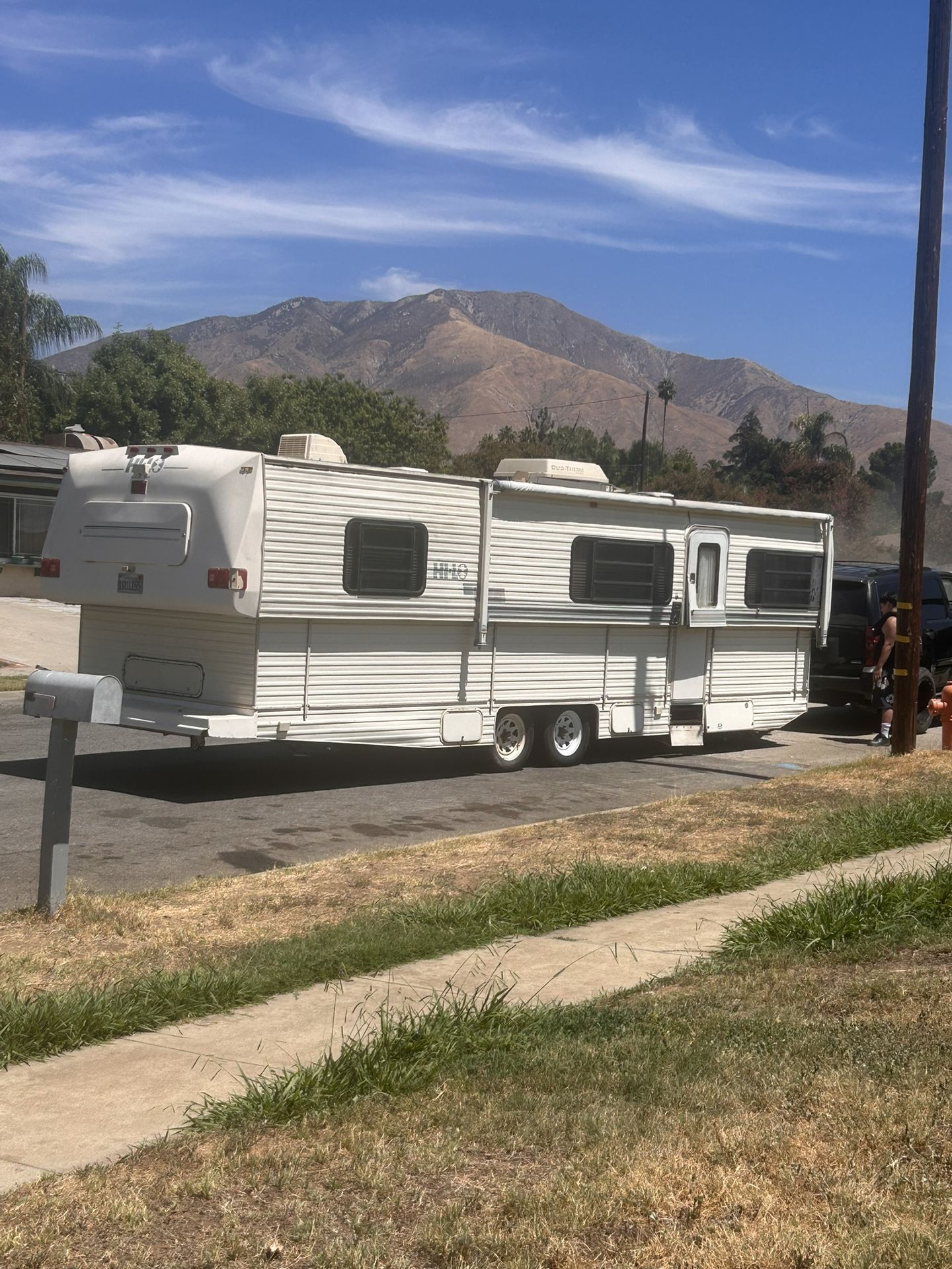 1995 Hi-lo Trailer 28ft