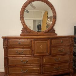 Dresser With Vanity 