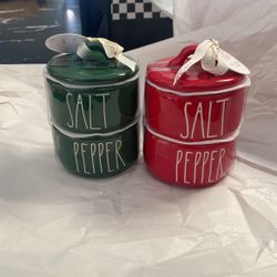Rae Dunn Stacked Salt & Pepper Shakers