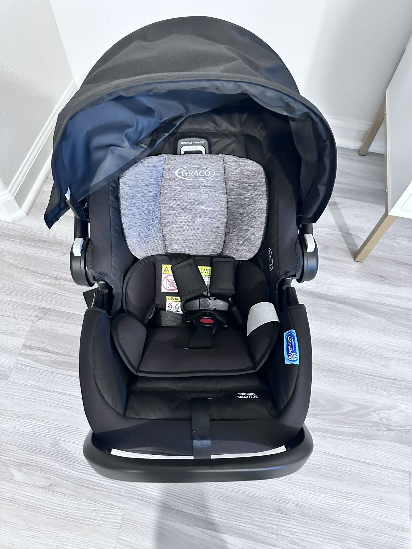 Graco Snugride Infant Car Seat