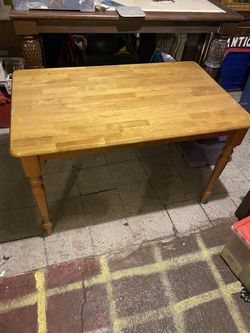 Table - Wood.    48x30x29 Tall