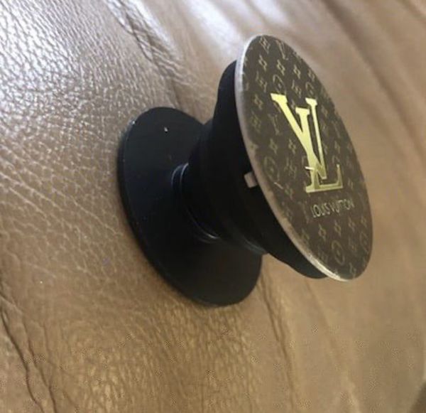 Louis Vuitton Pop Sockets for Sale in Chicago, IL - OfferUp