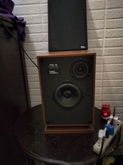 2 Design Acoustics Speakers