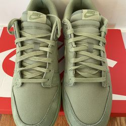 Nike Dunk Low Retro PRM Men Size 10.5 New 