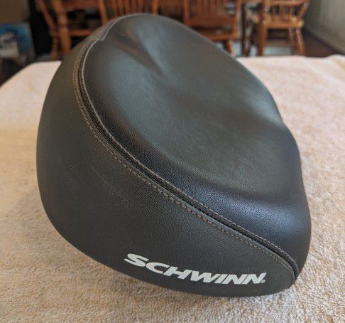 Schwinn Bicycle Seat in Excellent Condition