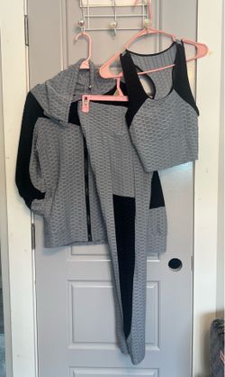 Women’s Activewear Set. 🌷