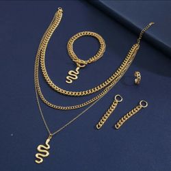 4 Pcs Set..chain Is Approx 17in Long. Suitable For Someone With Fine Neck. Zinc Alloy Material 