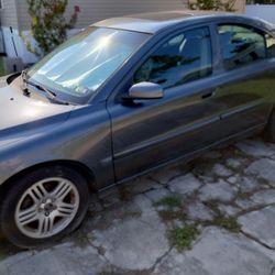 2005 Volvo S60
